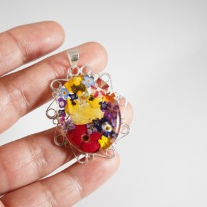 Captured Nature in Resin – Assorted Flowers Pendant